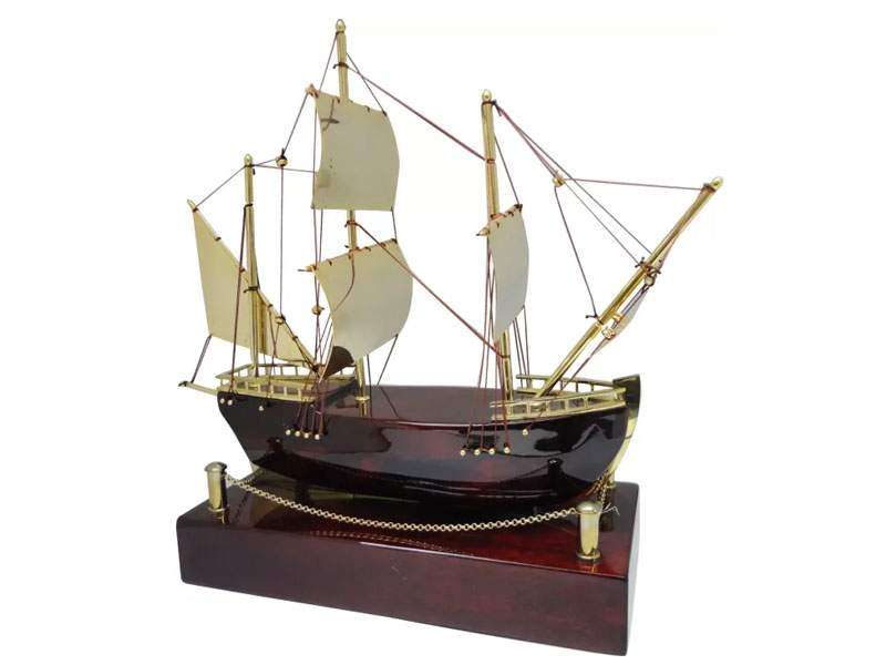 The Nautilus (Gold) — Premium Corporate Farewell & Reunion Gift