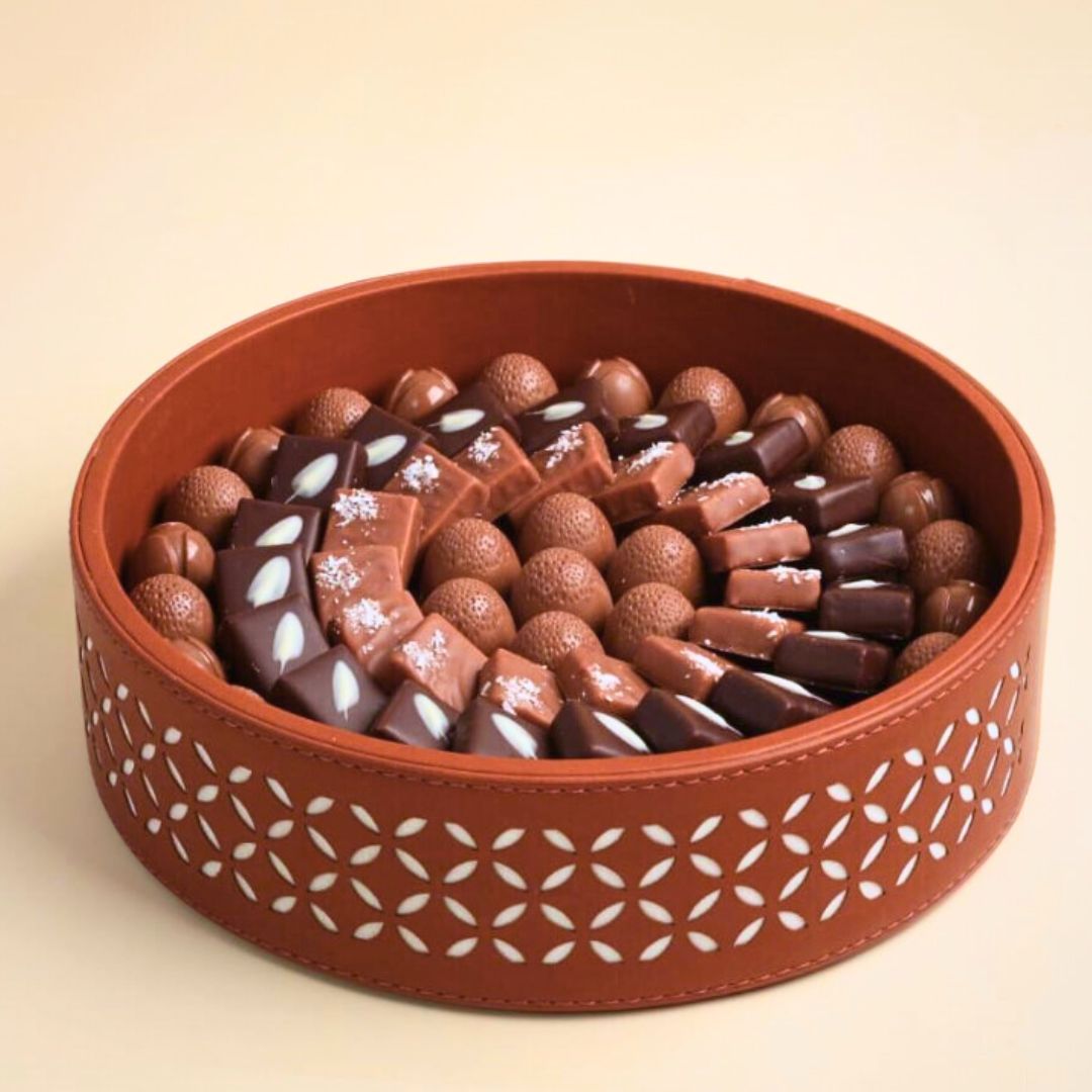 Anakalita Round Leather Assortment