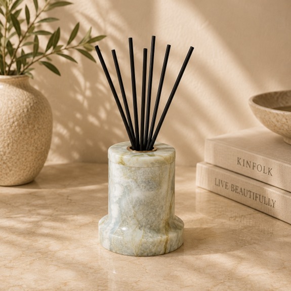 ANAKALITHA Noir Vein Diffuser
